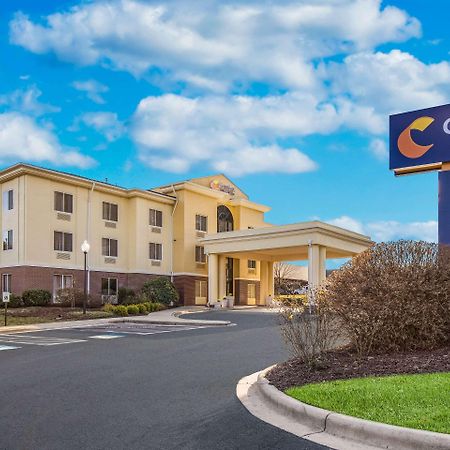 ברוורד Comfort Inn & Suites מראה חיצוני תמונה