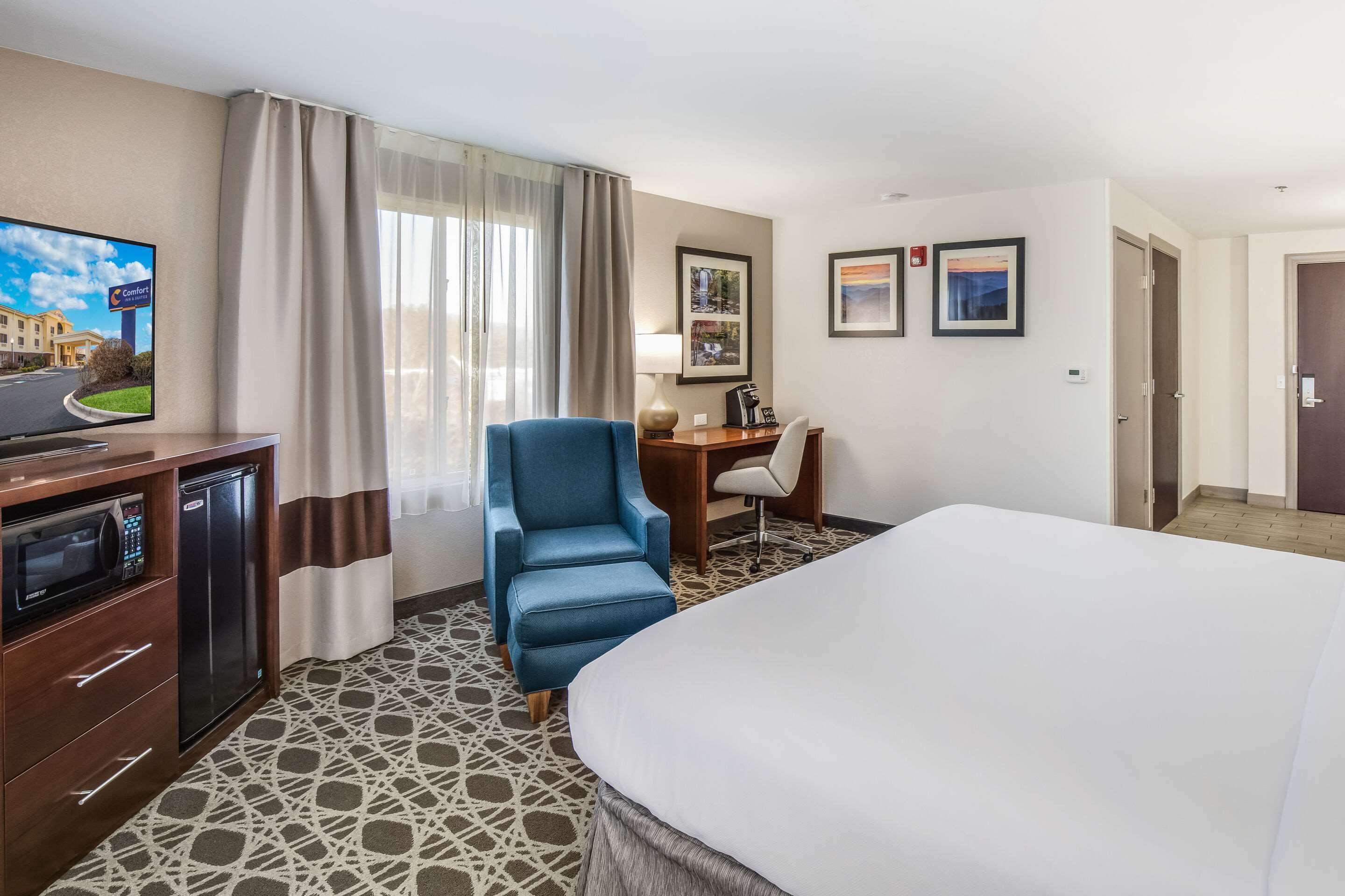 ברוורד Comfort Inn & Suites מראה חיצוני תמונה