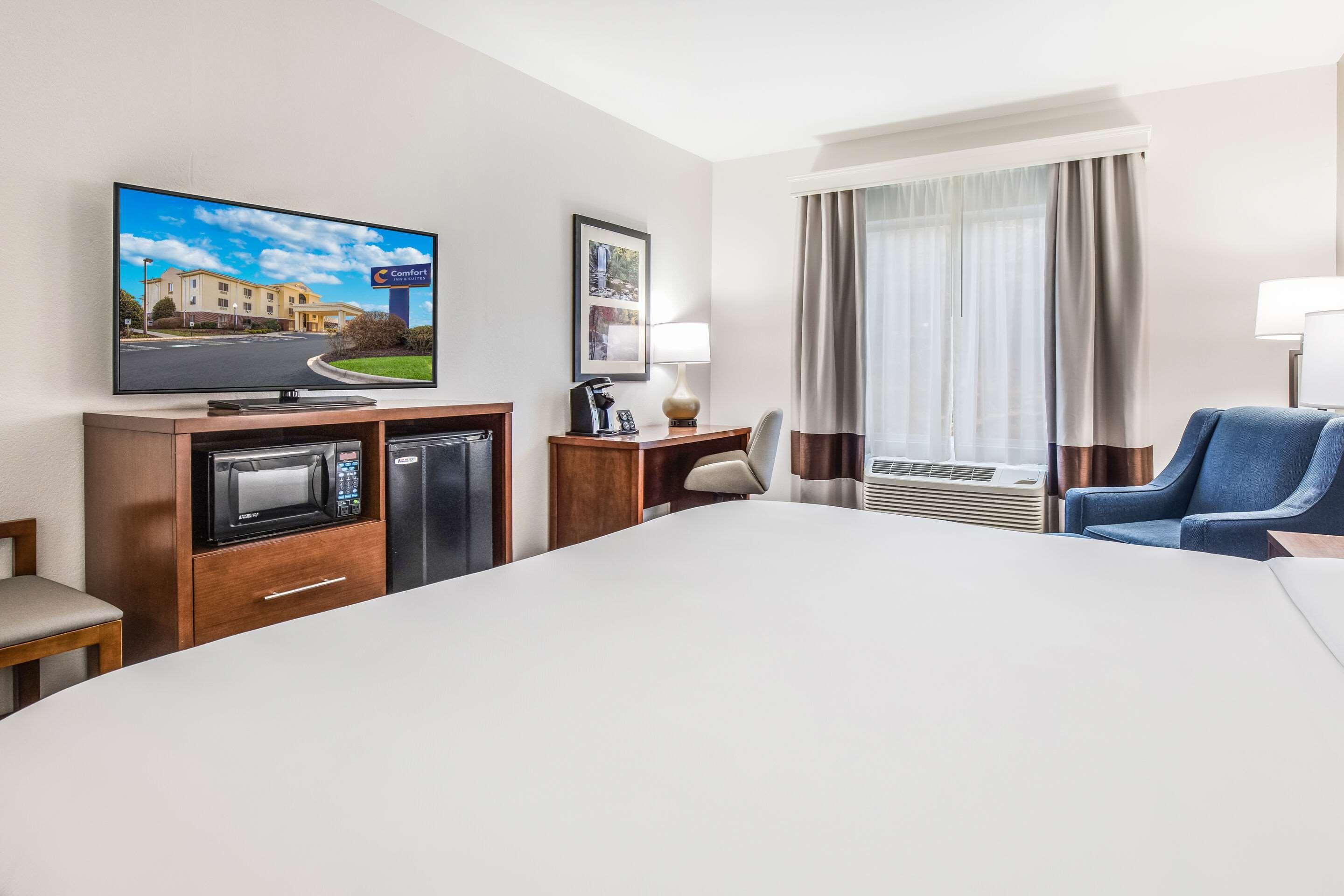 ברוורד Comfort Inn & Suites מראה חיצוני תמונה