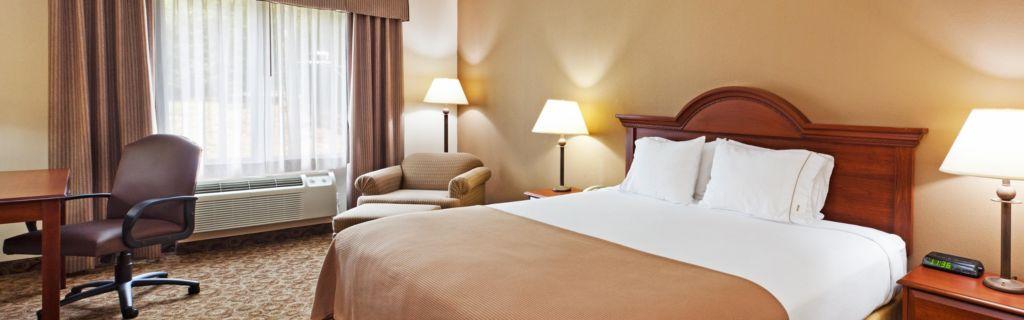 ברוורד Comfort Inn & Suites מראה חיצוני תמונה