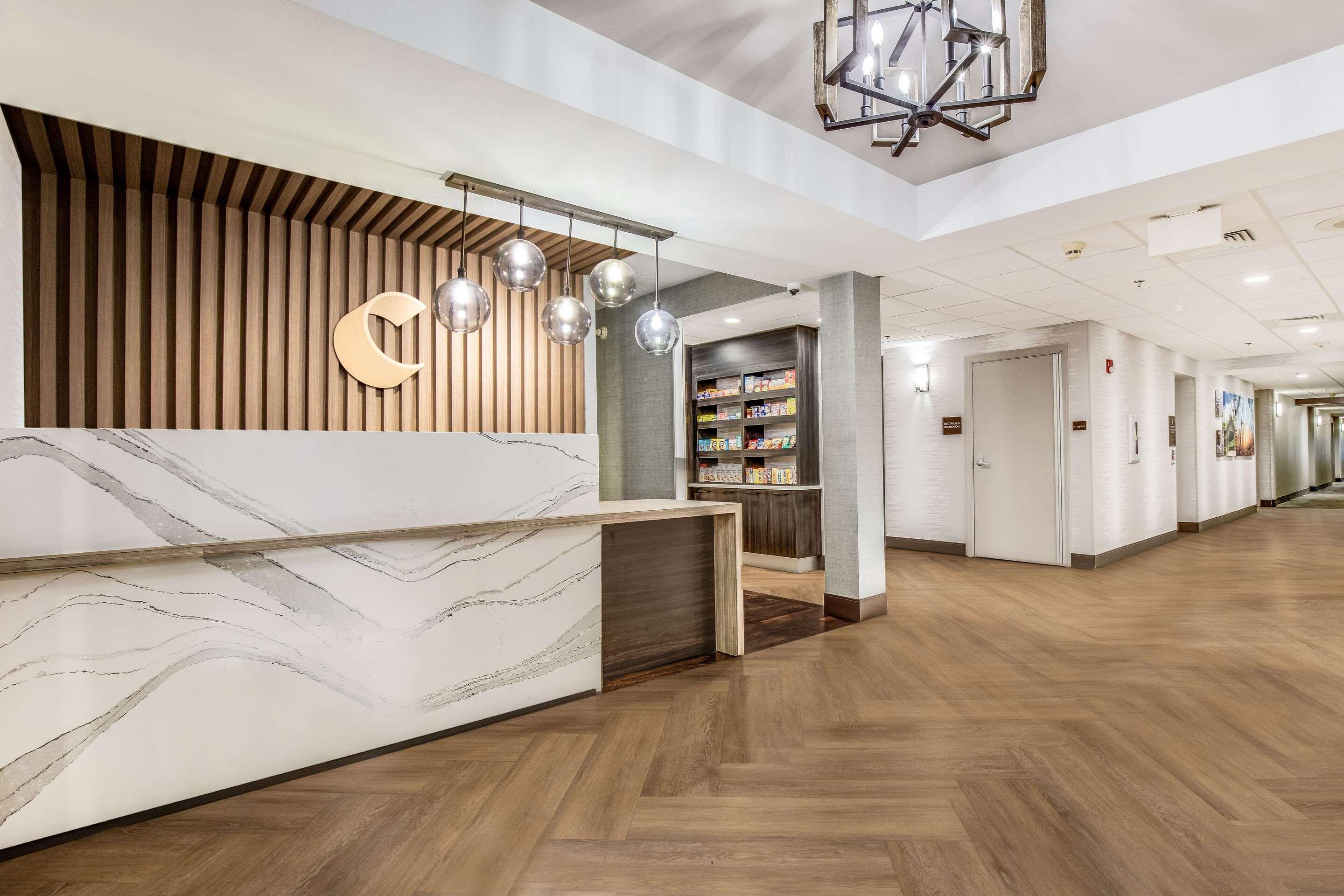 ברוורד Comfort Inn & Suites מראה חיצוני תמונה