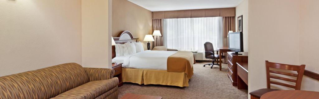 ברוורד Comfort Inn & Suites מראה חיצוני תמונה