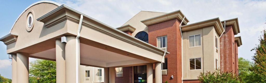 ברוורד Comfort Inn & Suites מראה חיצוני תמונה
