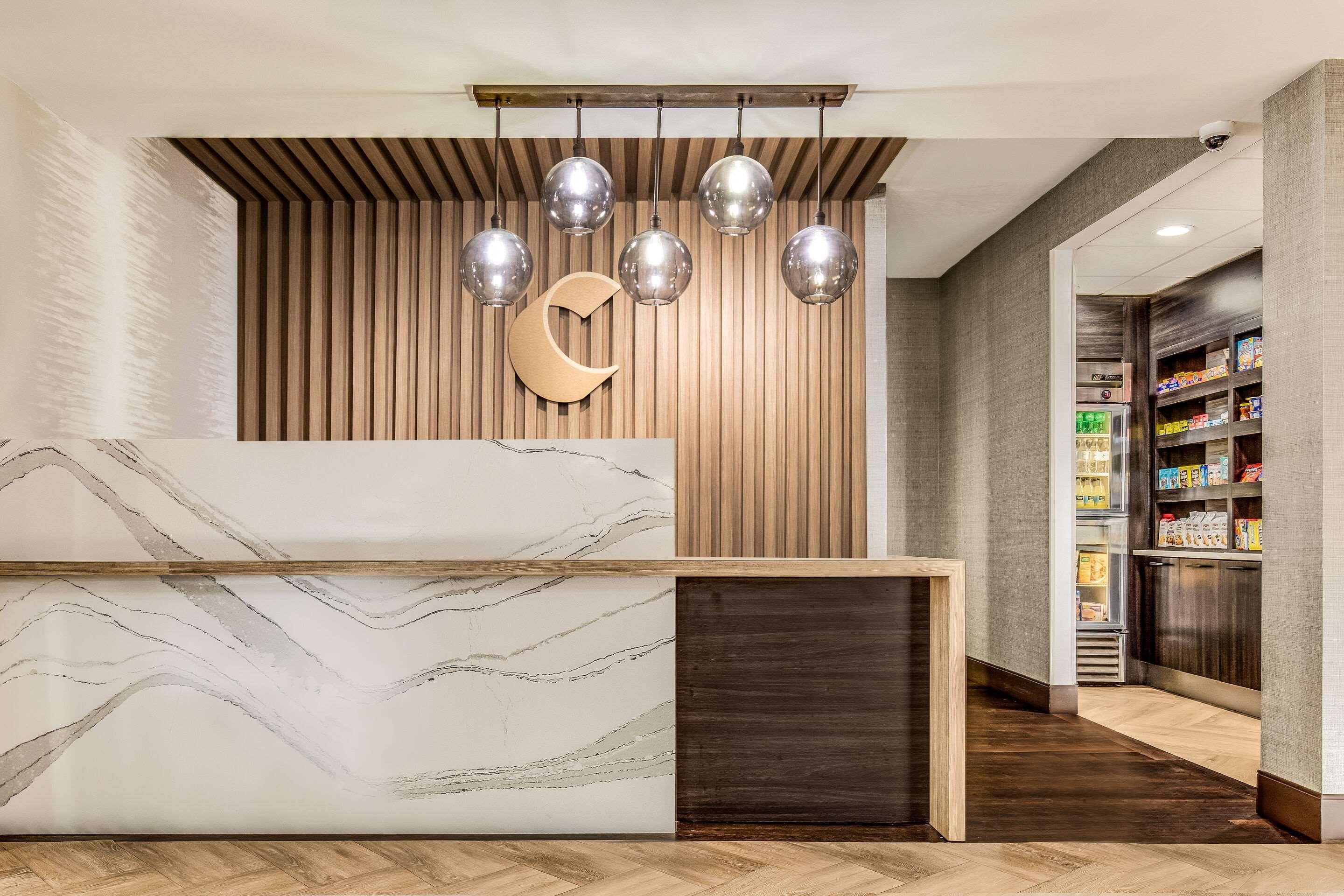 ברוורד Comfort Inn & Suites מראה חיצוני תמונה