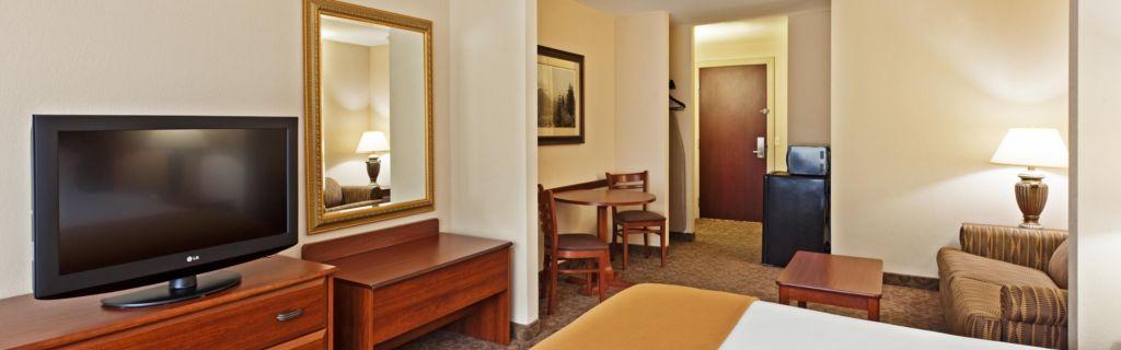 ברוורד Comfort Inn & Suites מראה חיצוני תמונה