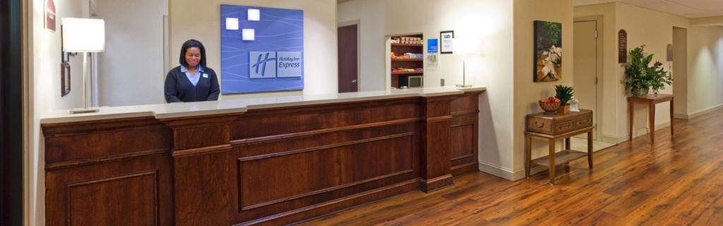 ברוורד Comfort Inn & Suites מראה חיצוני תמונה