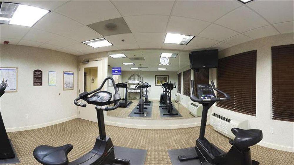ברוורד Comfort Inn & Suites מראה חיצוני תמונה